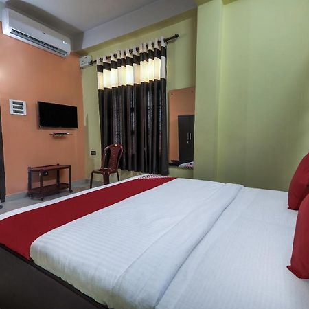 Oyo 13927 Green View Guest House Dispur Exterior photo