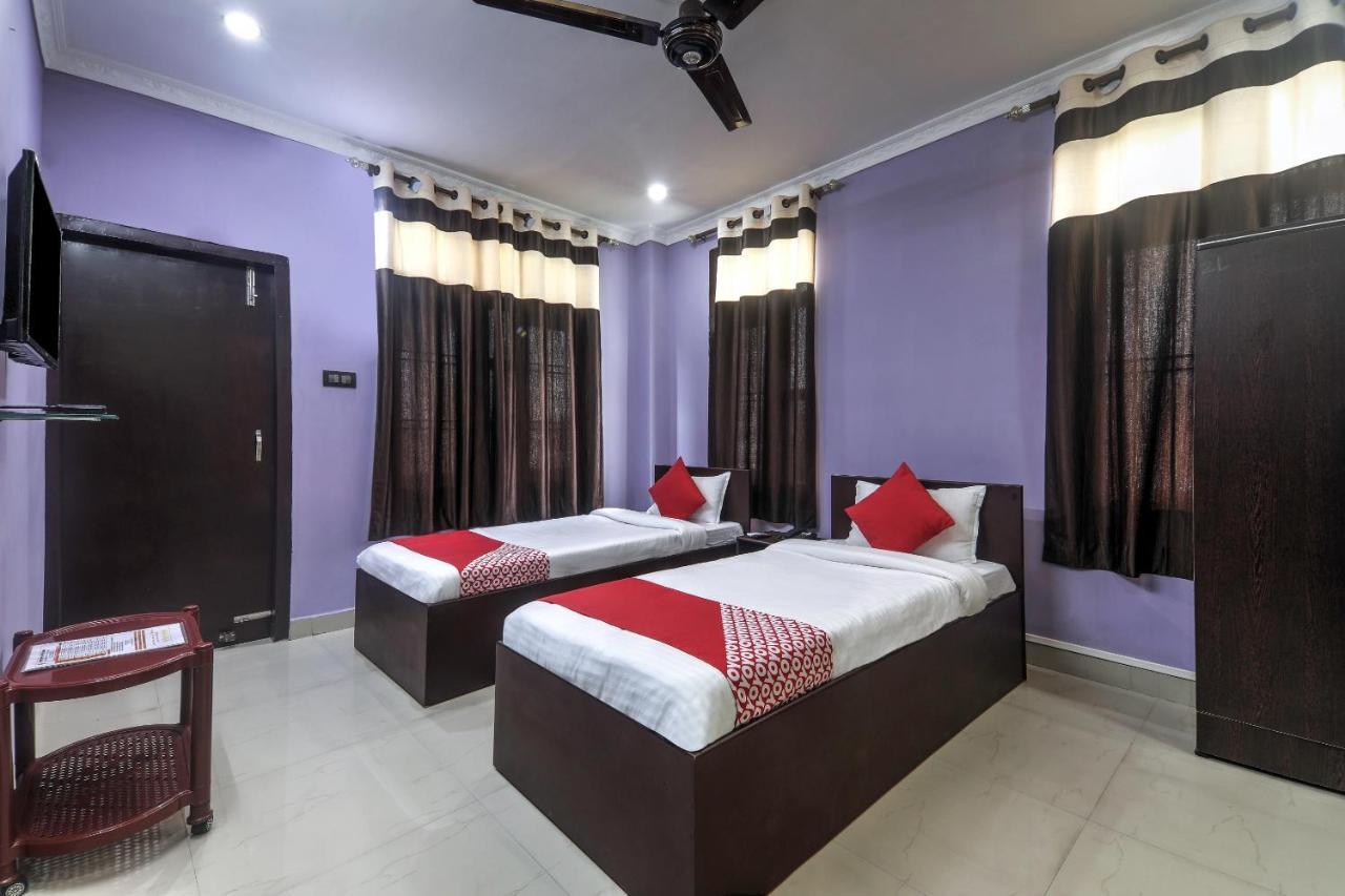 Oyo 13927 Green View Guest House Dispur Exterior photo